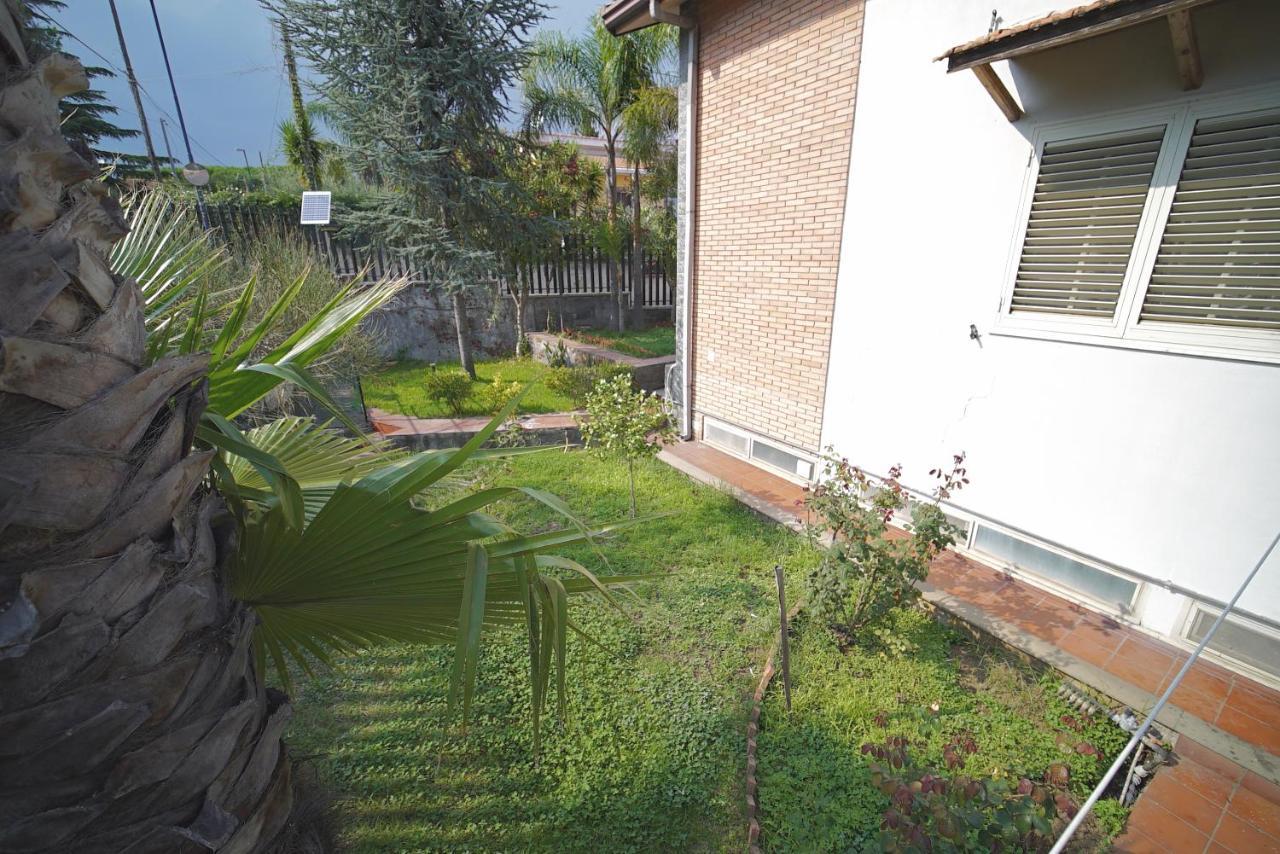 Etna Rooftop Apartment Педара Екстер'єр фото